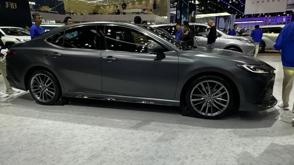 Toyota Camry V6 despedida