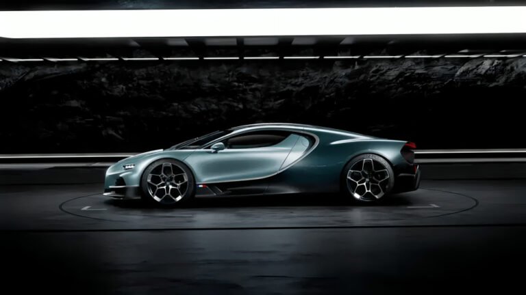 Mate Rimac evalúa un Bugatti V16 con transmisión manual de tres pedales, inspirado en el histórico EB110, aunque el Tourbillon actual lo complica.