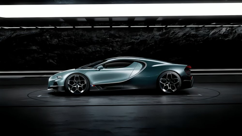 Mate Rimac evalúa un Bugatti V16 con transmisión manual de tres pedales, inspirado en el histórico EB110, aunque el Tourbillon actual lo complica.