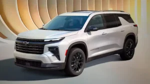 Vista del salpicadero y las opciones de interior del Chevrolet Traverse 2027 mostrando sus pantallas digitales.