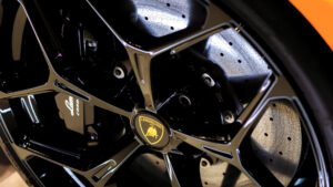 Conoce la pinza Brembo BOLDIKA con más de 8.500 Nm de par de frenado, diseñada para la Chevrolet Silverado EV y SUV pesados.
