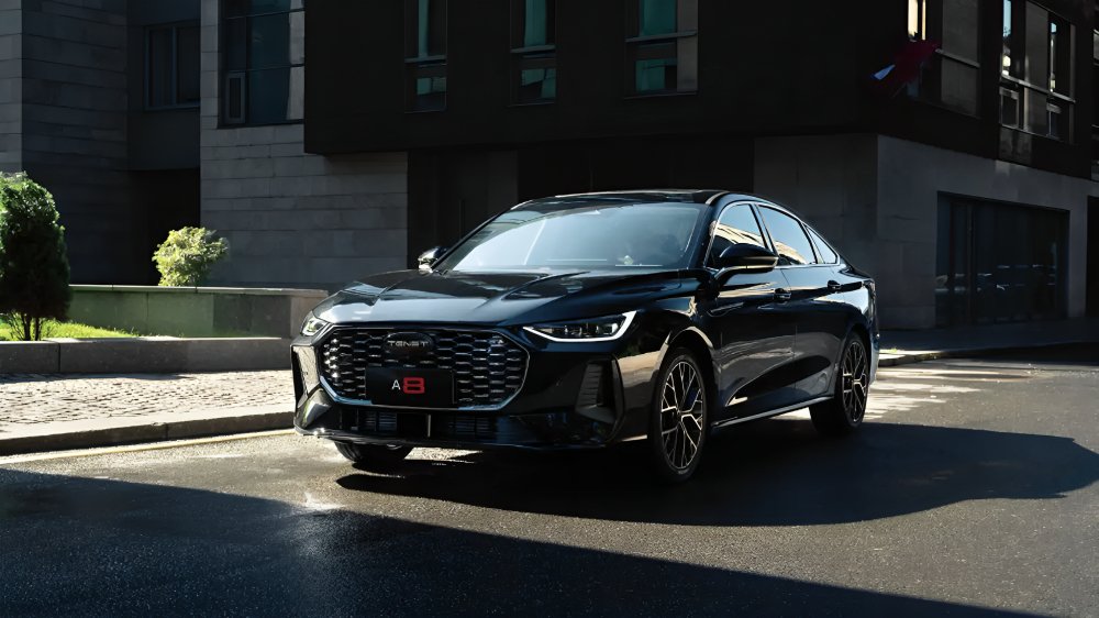 TENET A8 en Rusia: ¿Vale la pena pagar 500.000 rublos extra por el modelo Ultra?