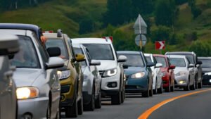 Ford, GM y Stellantis alertan sobre la revisión del T-MEC: temen un costo anual de 2.000 millones de dólares por el nuevo requisito de componentes estadounidenses.