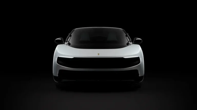 Exposición del Ferrari Luce durante la subasta de RM Sotheby's en Monterey Car Week