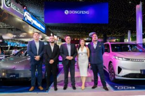 Dongfeng 007 ERS y 008 ERS llegan a Ecuador con tecnología de rango extendido eléctrico. Conoce beneficios, autonomía y precios en el AutoShow Guayaquil 2026.