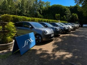 JAC Azul fortalece la movilidad eléctrica en Ecuador con una red de 65 puntos de carga gratuitos, soporte técnico especializado