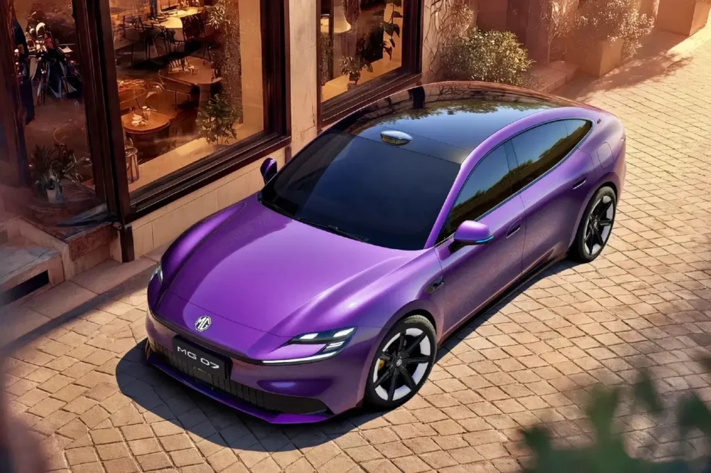 Imagen principal del MG 07, berlina deportiva híbrida de diseño tipo Panamera