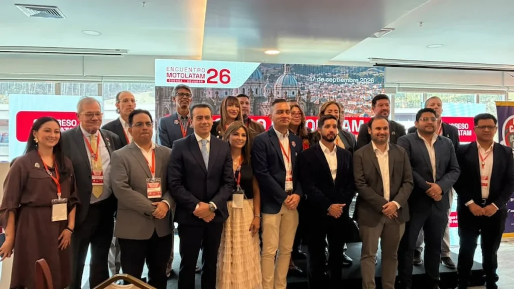 Representantes de la industria motociclista de Latinoamérica firman la Declaración de Cuenca 2026