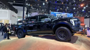 Sistema de patente Ford para maniobrar pickups desde el exterior