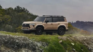 Lexus GX 2027 en su versión Overtrail para uso todoterreno