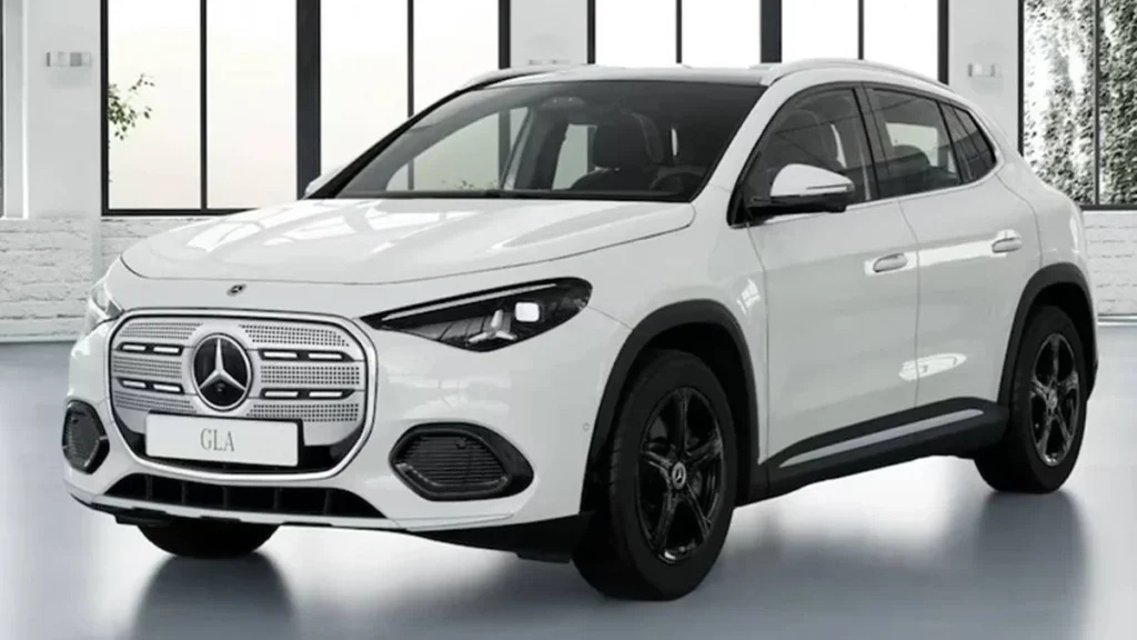 Nuevo Mercedes-Benz GLA eléctrico en la línea de montaje de la planta de Rastatt