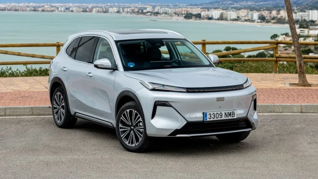 Híbrido chino Geely presentado como parte de la expansión de la marca en Europa