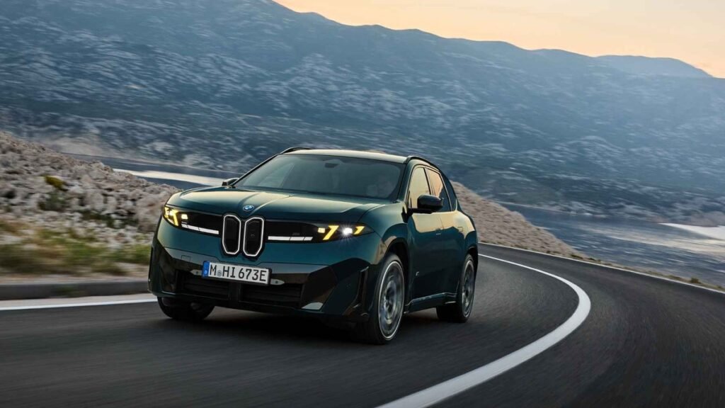 BMW iX3 M60 xDrive: SUV eléctrico de 612 CV y 754 km de autonomía deportiva
