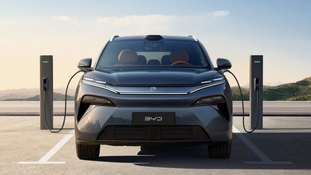 BYD desplegará 300 cargadores de 1.500 kW en España con carga en 5 minutos