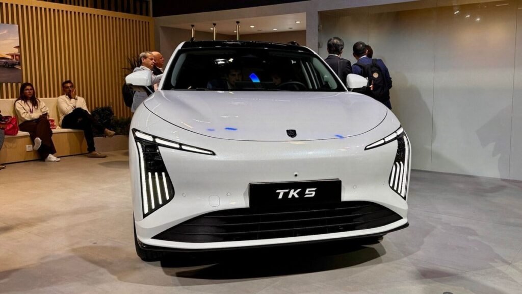 Dongfeng presenta en París los nuevos Forthing TK5 y TK7 eléctricos