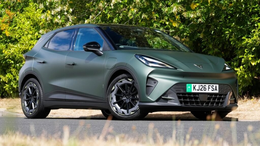 El exito del CUPRA Raval satura la capacidad productiva de SEAT Martorell