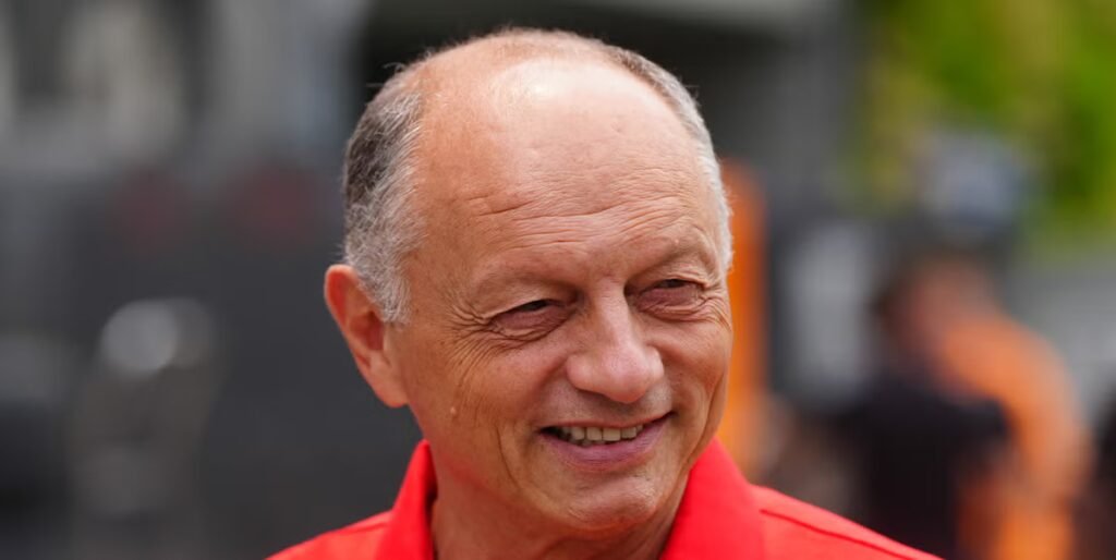 Lewis Hamilton pidió no parar en boxes: Fred Vasseur revela los entresijos de la estrategia en Ferrari