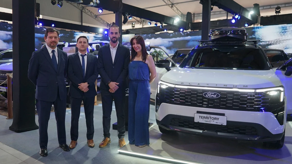 Exhibición de Quito Motors y vehículos Ford en Automundo 2026 en Quito